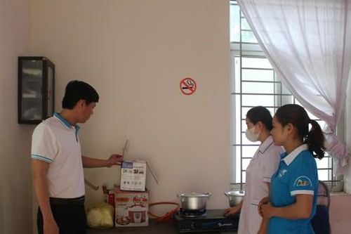 Đường dây nóng im ắng, nhà tạm lánh vắng khách ở Thanh Hóa