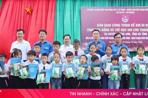 Trao tặng nhiều phần quà cho học sinh khó khăn