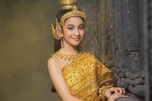 Tiểu công chúa Campuchia từ chối trở thành idol Kpop