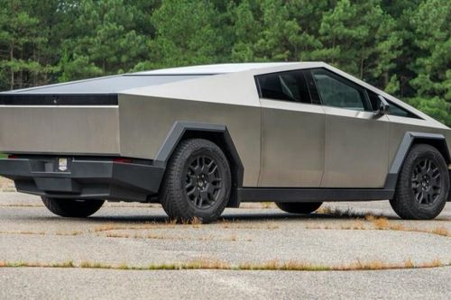 Tesla Cybertruck đầu tiên về Việt Nam là bản Foundation Series