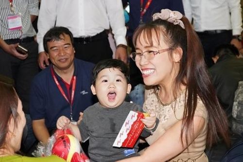 Nữ tiến sĩ thúc đẩy phụ nữ tham gia vào khoa học, công nghệ