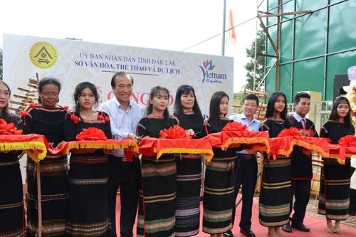 Phát triển du lịch cộng đồng giúp nâng cao đời sống, giữ gìn bản sắc Tây Nguyên