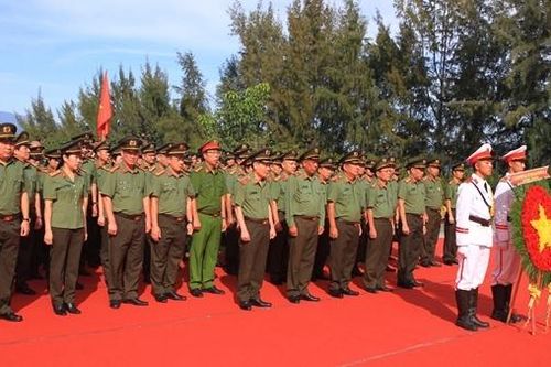 Cục Truyền thông CAND tổ chức Lễ dâng hoa, dâng hương tại Khu tưởng niệm chiến sĩ Gạc Ma