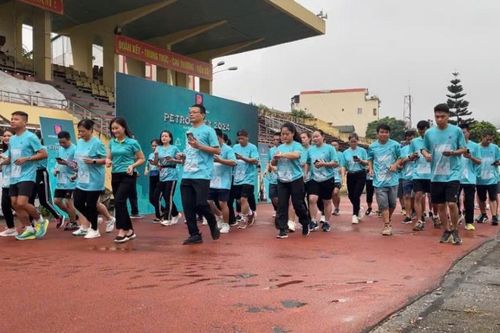 76 vận động viên tham gia giải chạy trực tuyến 'Petrolimex - Vì một Việt Nam xanh'