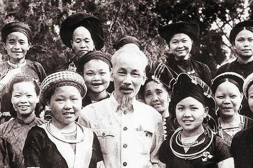 Kỷ niệm 94 năm ngày thành lập Hội liên hiệp phụ nữ việt Nam (20/10/1930 - 20/10/2024): Tô thắm truyền thống 'Anh hùng - Bất khuất - Trung hậu - Ðảm đang'