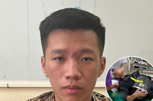 Thanh niên uống rượu say lái xe, bị kiểm tra đã xô đẩy khiến một cảnh sát bị thương