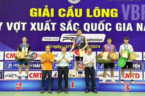 Tay vợt dự Olympic Đức Phát hạ 'tượng đài' cầu lông Việt Nam, vô địch quốc gia như 'lộ trình'
