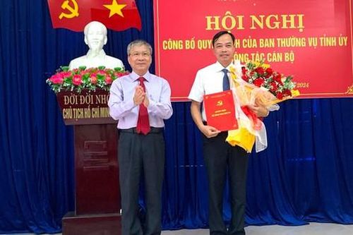 Điều động, bổ nhiệm Bí thư Huyện ủy giữ chức Chánh Văn phòng Tỉnh ủy