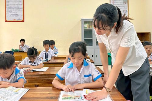 Tuyên Quang: 8 học sinh phân hiệu Đồng Hưng đã đến học ở trường chính