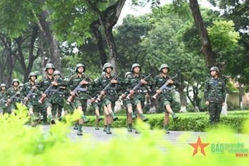 Lấy ý kiến đối với 8 tập thể và 9 cá nhân được đề nghị xét tặng Anh hùng Lực lượng vũ trang nhân dân, Anh hùng Lao động