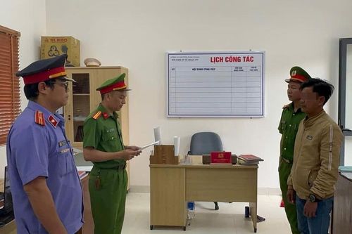 'Ăn của rừng, rưng rưng nước mắt'