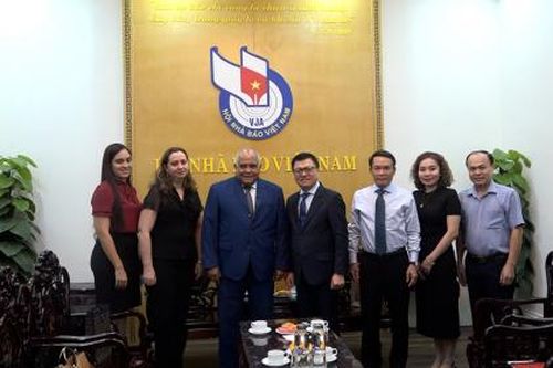Hội Nhà báo Việt Nam đón tiếp đoàn đại sứ Cuba tại Việt Nam
