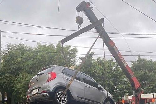 Mưa lớn khiến nhiều đường TP. Đồng Hới tê liệt