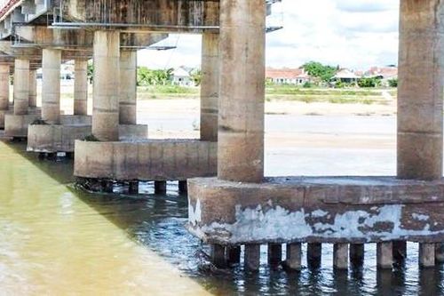 Cầu dài hơn 500m bắc qua sông Kôn ở Bình Định bị xói lở 11 trụ