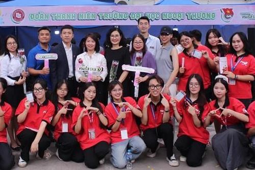 Một ngày không bị giới hạn bởi các quy tắc của sinh viên Ngoại thương