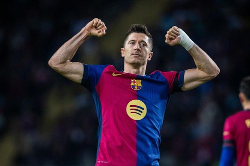 Barca thắng tưng bừng, tiếp tục cho Real Madrid 'ngửi khói'