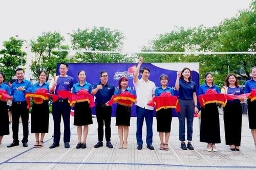 Không gian thể thao cộng đồng 'lột xác', thu hút Gen Z luyện tập