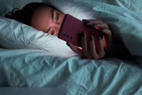 Ngủ 5 tiếng mỗi đêm có đủ không?