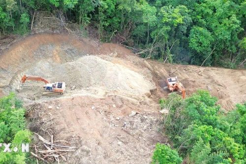 Lâm Đồng: Thiếu cát xây dựng và vật liệu san lấp, nhiều công trình bị đình trệ