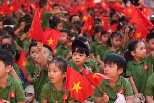 Việt Nam đạt tiến bộ trong giảm bất bình đẳng nhờ các chính sách giáo dục, thuế