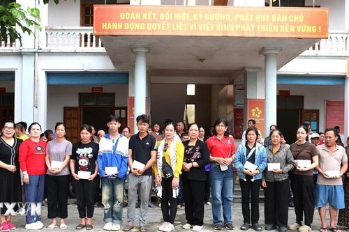 Chia sẻ khó khăn với người dân bị thiệt hại do sạt lở nghiêm trọng ở Hà Giang