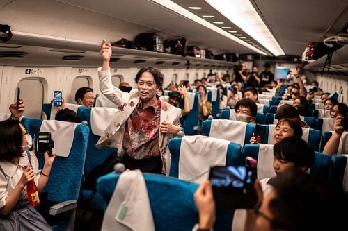 Trải nghiệm 'chuyến tàu ma' tại Nhật Bản nhân mùa Halloween