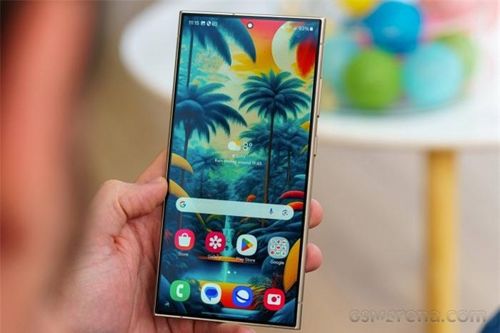 Kẻ hủy diệt iPhone 16 Pro Max giảm khủng 8 triệu, Galaxy AI thông minh, vẫn là vua điện thoại Android