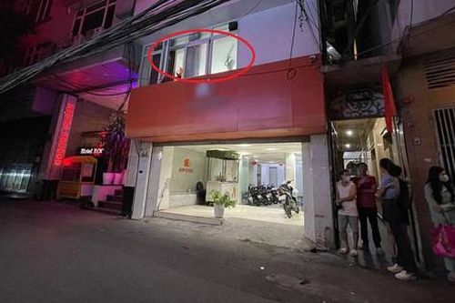 Phát hiện thi thể cô gái 21 tuổi trong chung cư mini ở Hà Nội