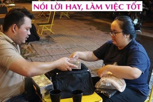 Nữ đội trưởng gần 7 năm cùng Đội cứu nạn giao thông 911 làm 'công việc không lương'