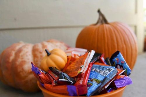 Halloween 'đắng' khi giá ca cao leo thang