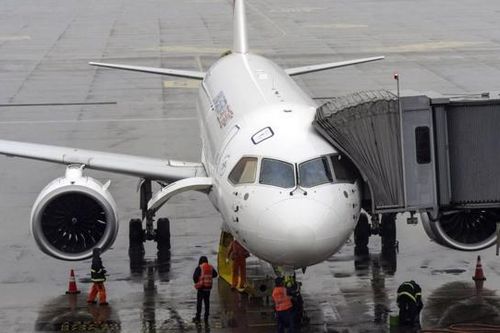 Đằng sau việc nhiều hãng hàng không giảm chuyến bay tới Trung Quốc