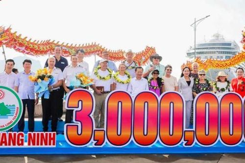 Quảng Ninh đón vị khách quốc tế thứ 3 triệu