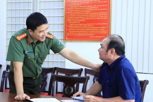 Giám đốc Công an tỉnh Đồng Nai Nguyễn Hồng Phong tiếp công dân định kỳ