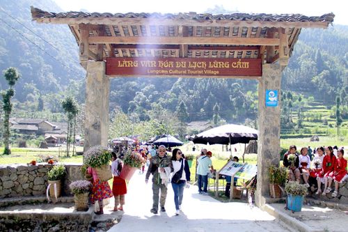 Hoạt động du lịch trở lại bình thường sau mưa, lũ