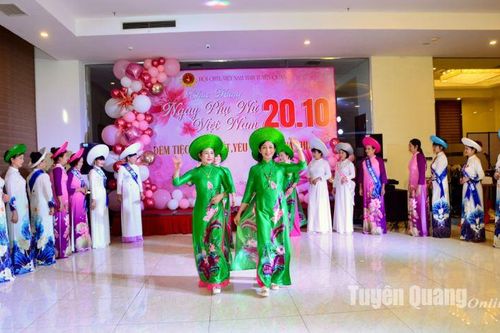 Hội Quý bà thanh lịch tỉnh Tuyên Quang kỷ niệm 94 năm Ngày Phụ nữ Việt Nam