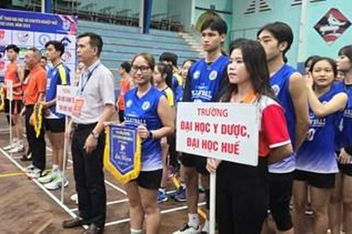 Hơn 300 vận động viên tham gia 'Giải bóng chuyền Hội Thể thao Đại học và Chuyên nghiệp Huế'