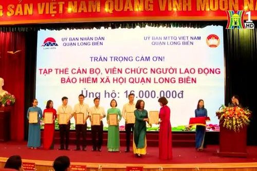Trao 70 sổ tiết kiệm cho hộ có hoàn cảnh khó khăn