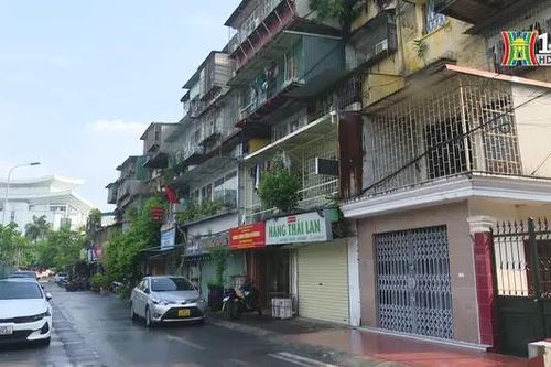 Nhà tập thể được rao bán với giá cao phi lý