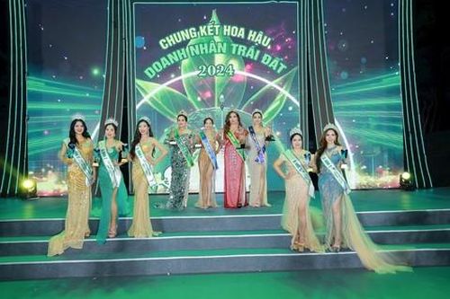 Hoa hậu Đại sứ Trái đất Nguyễn Thị Thu Nhanh kêu gọi chung tay trồng nhiều cây xanh