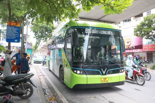 Hà Nội phấn đấu trước năm 2035 chuyển đổi toàn bộ sang xe buýt điện