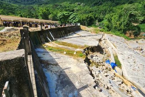 Bất an trên những quả đồi nguy cơ sạt lở tại các điểm trường ở Mường Lát
