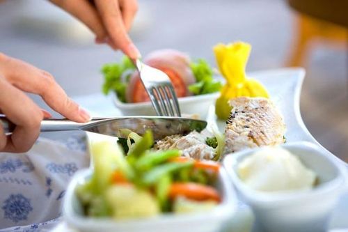 Chế độ dinh dưỡng cho người bệnh viêm ruột thừa