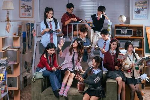 Profile 'chiến đét' Top 10 Đại sứ Ams: Bạn là thủ khoa, bạn có cả tủ huy chương