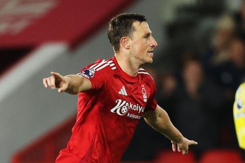 Nottingham Forest khiến Premier League ngỡ ngàng