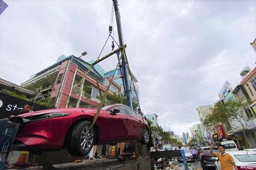 Chủ xe tại TP.HCM và nỗi lo ngập nước, thủy kích