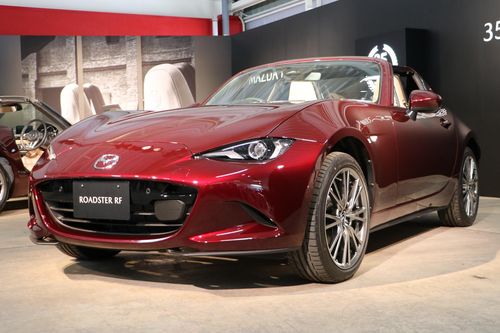 Cận cảnh Mazda MX-5 Miata phiên bản kỷ niệm 35 năm