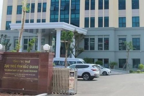 Tạm hoãn xuất cảnh lãnh đạo công ty đầu tư địa ốc Đất Vượng