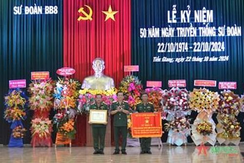 Kỷ niệm 50 năm Ngày truyền thống Sư đoàn 8 (Quân khu 9)