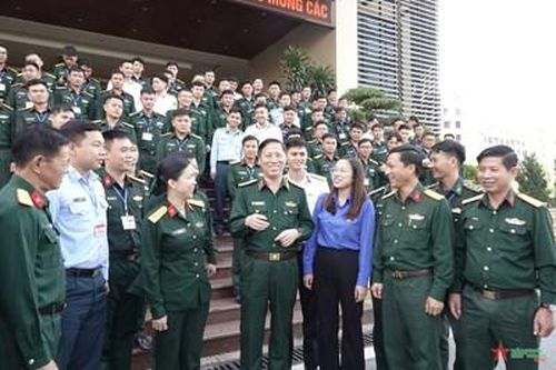 100 cán bộ tham gia lớp bồi dưỡng kỹ năng, nghiệp vụ công tác Đoàn và phong trào thanh niên Quân đội