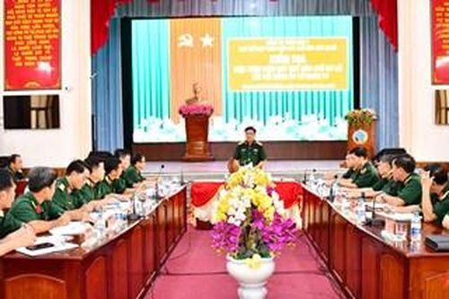 Quân khu 7 kiểm tra việc thực hiện quy chế dân chủ cơ sở tại Lữ đoàn Phòng không 77